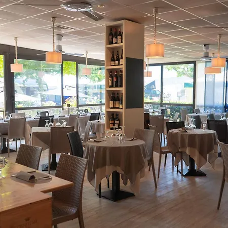 营地 苏奇露营酒店 2*